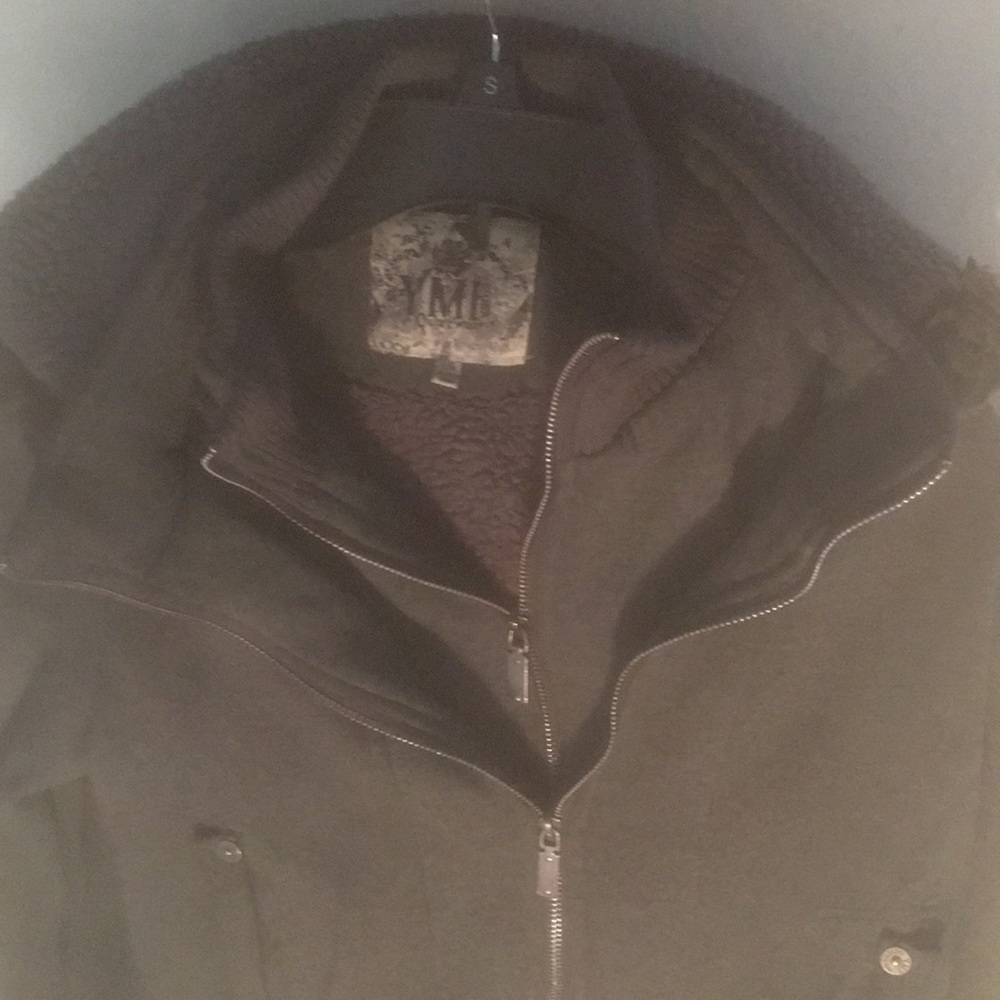 Hooded Jacket - Picture 2 of 4